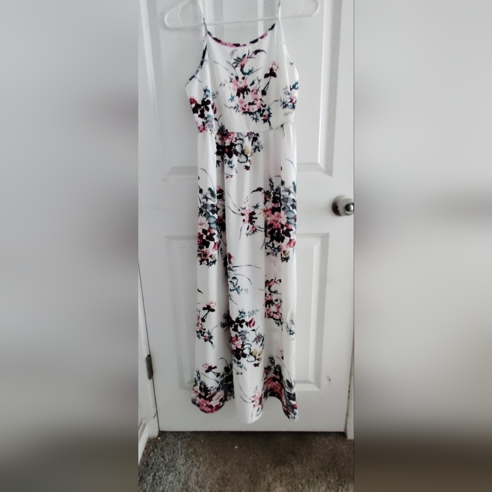PatPat White and Purple Floral Design